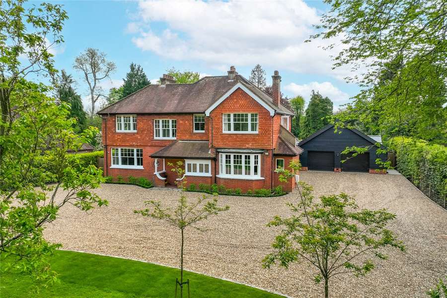 Weedon Hill, Hyde Heath, Amersham, Buckinghamshire, HP6 5RN Property