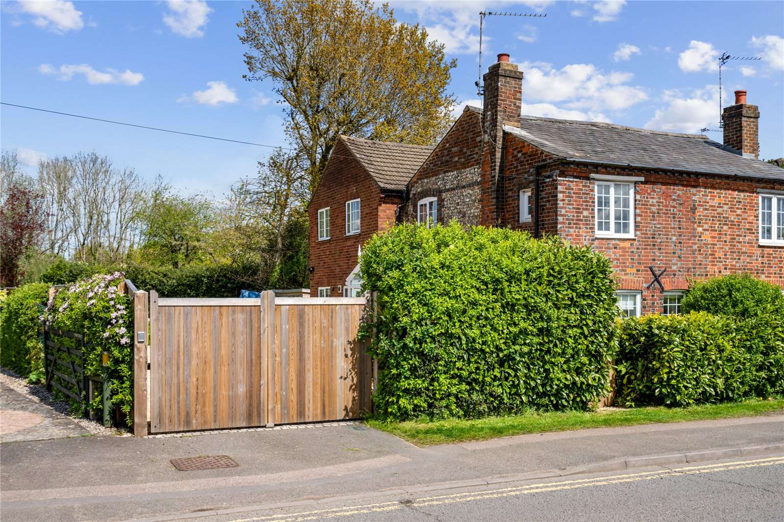 High Street, Prestwood, Great Missenden, Buckinghamshire, HP16 9ED Property for sale Savills