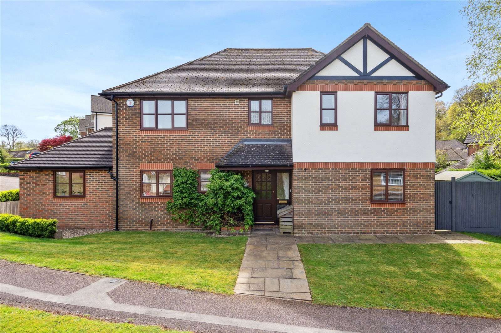 Four bedroom houses for sale in Chesham Underground, Buckinghamshire ...