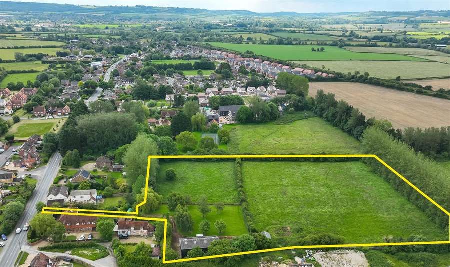 Thame Road, Longwick, Princes Risborough, Buckinghamshire, HP27 9SW