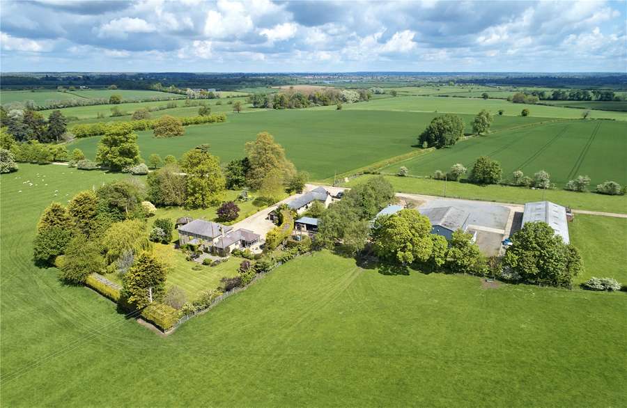 Savills Thornton Buckingham Mk17 0hw Properties For Sale