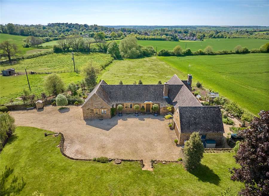 Banbury, Oxfordshire, OX17 2EW Property for sale Savills