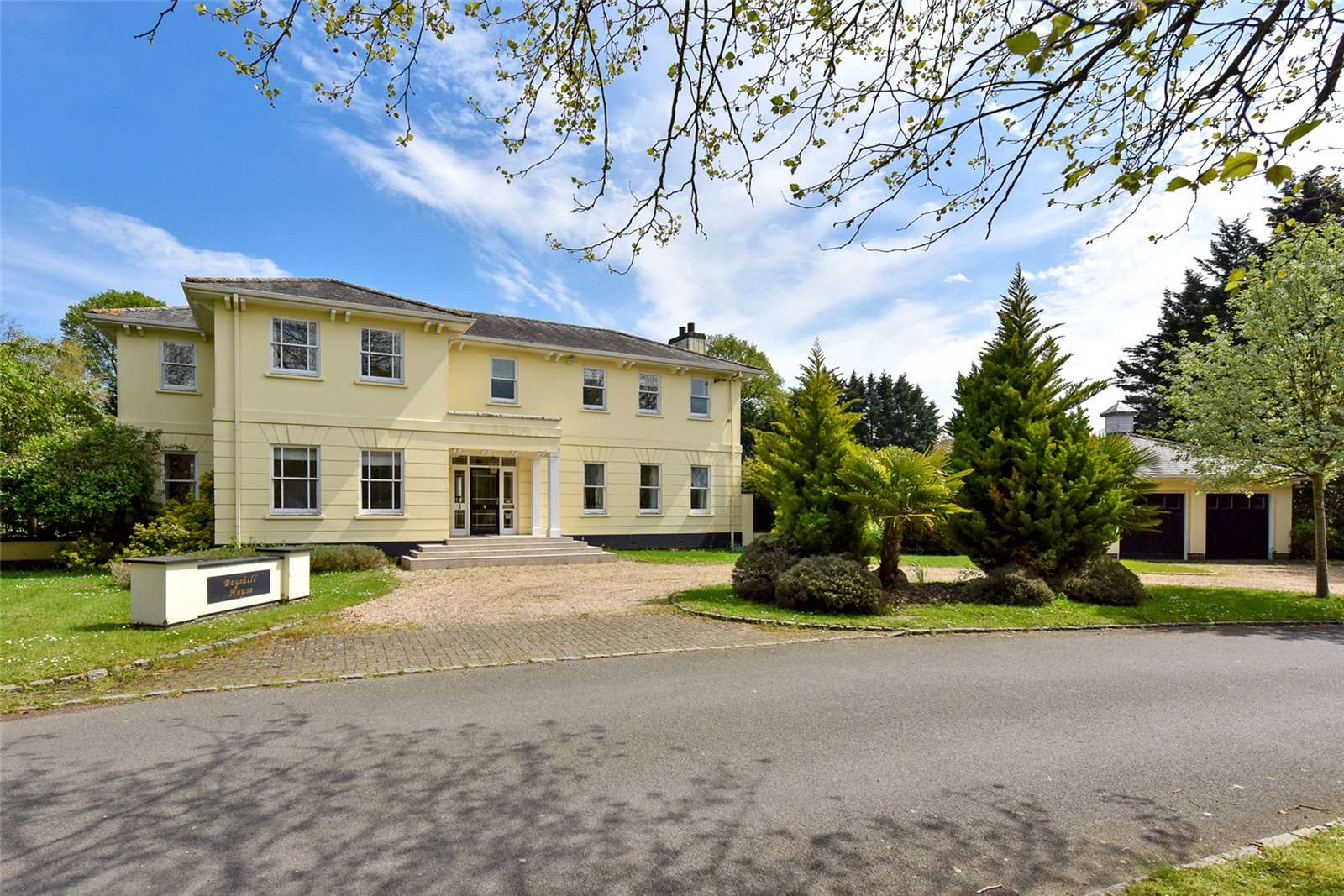 Templewood Lane, Stoke Poges, Slough, SL2 4DA คุณสมบัติ ให้เช่า Savills