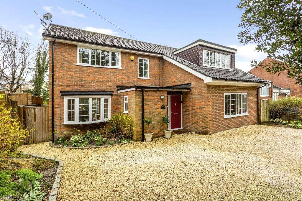 Savills The Greenway, High Buckinghamshire, HP13 6PU