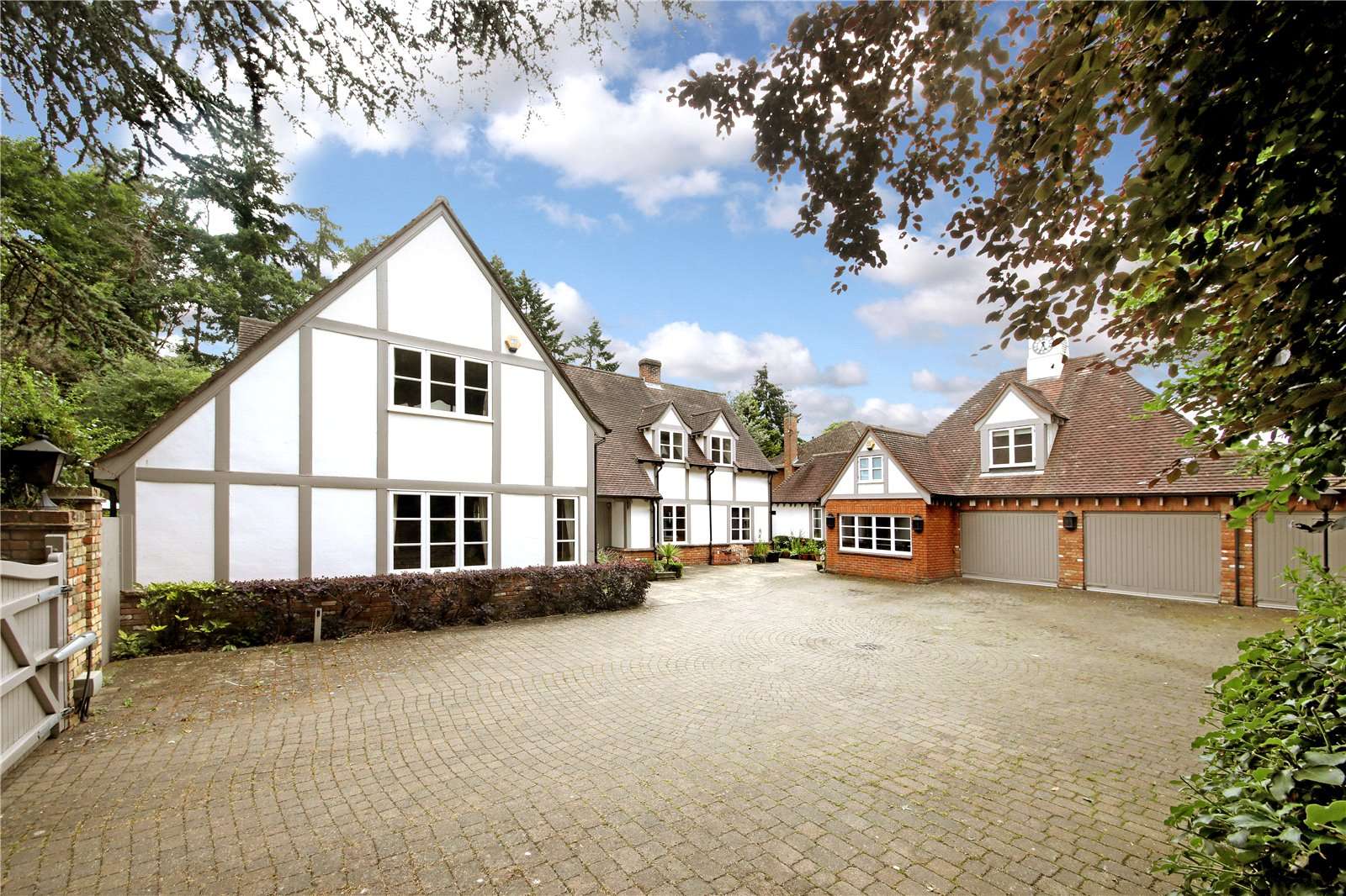 Savills Long Bottom Lane, Seer Green, Beaconsfield, Buckinghamshire