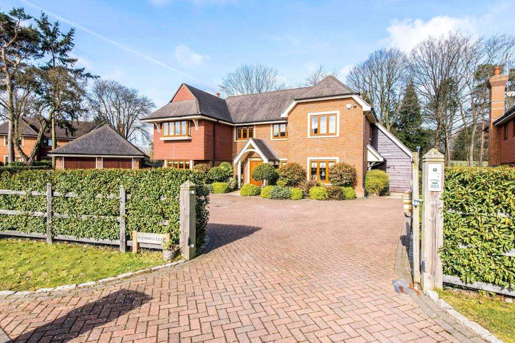 Princess Grove, Seer Green, Beaconsfield, Buckinghamshire, HP9 2GN