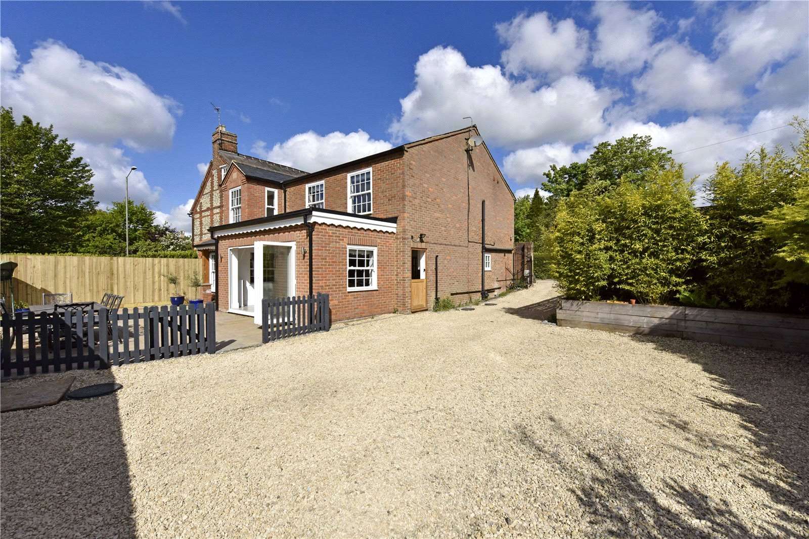 The Larchlands, Penn, High Buckinghamshire, HP10 8AB