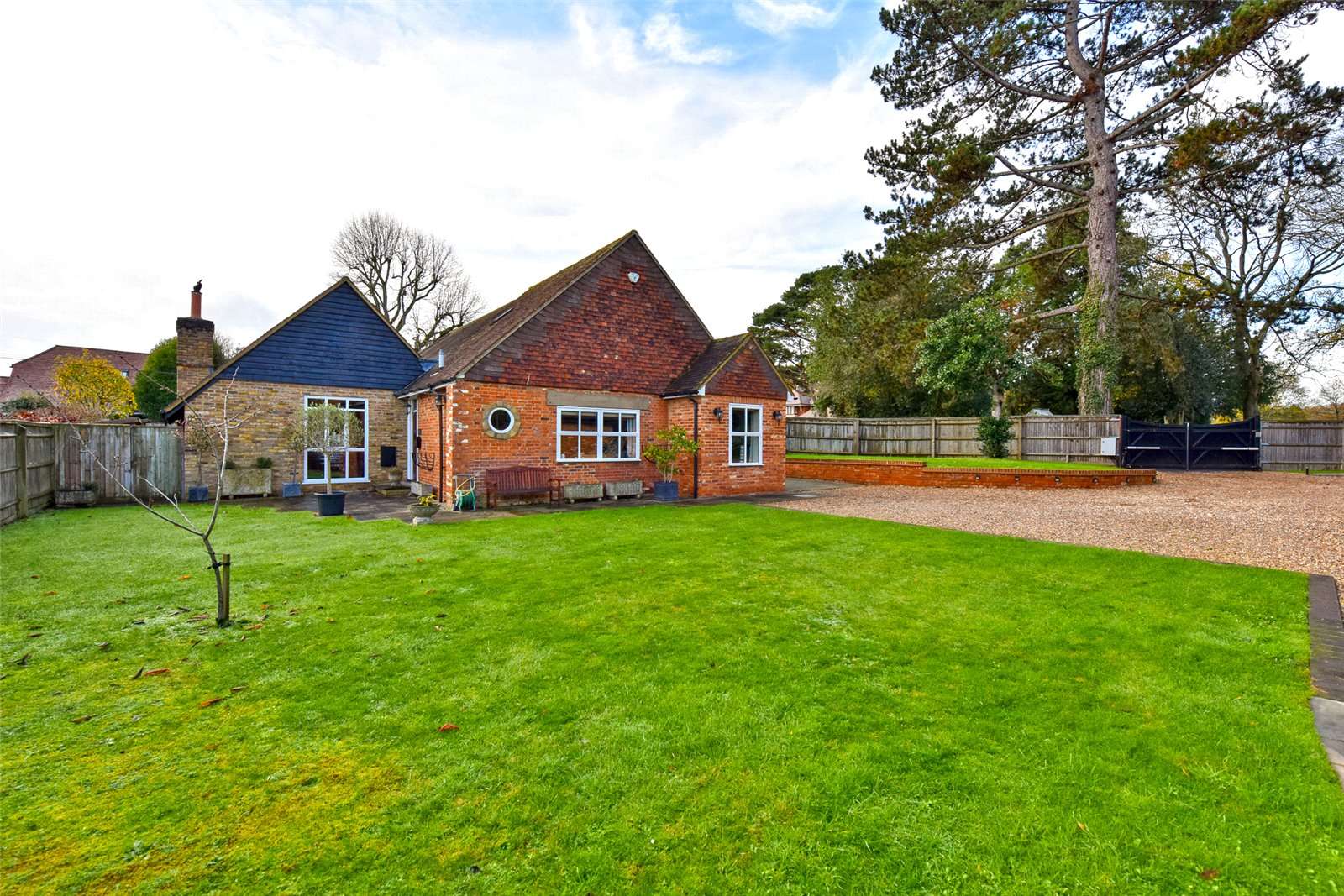 Rawlings Lane, Seer Green, Beaconsfield, Buckinghamshire, HP9 2RQ