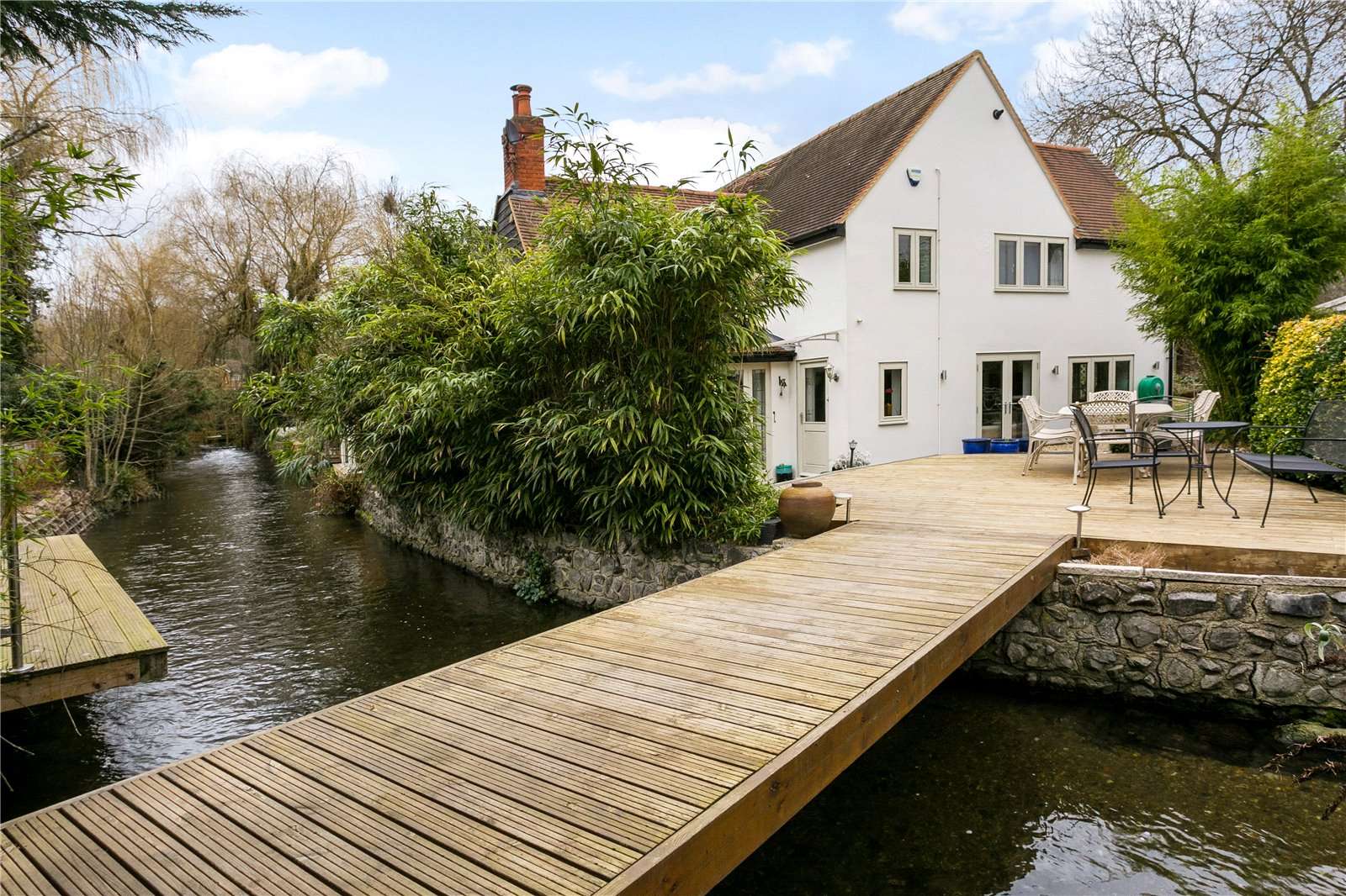 Riverside, Wooburn Moor, High Buckinghamshire, HP10 0ND