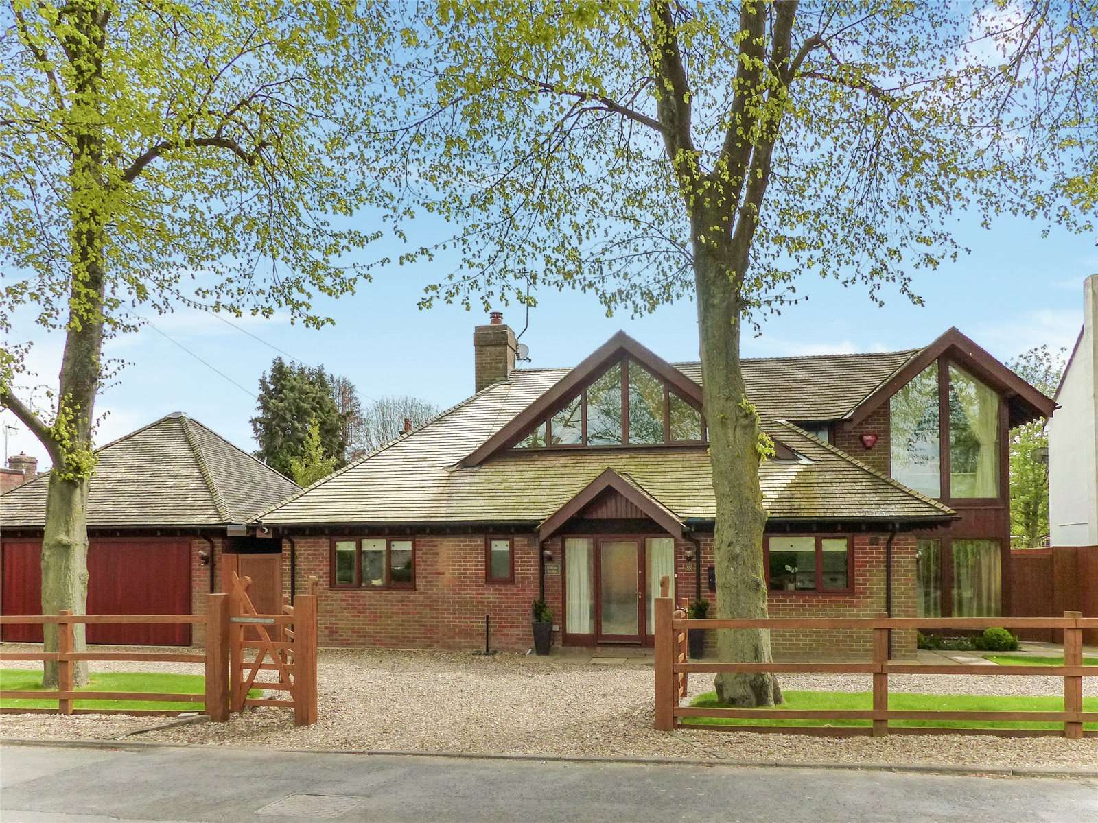 New Road, Stokenchurch, High Buckinghamshire, HP14 3SQ