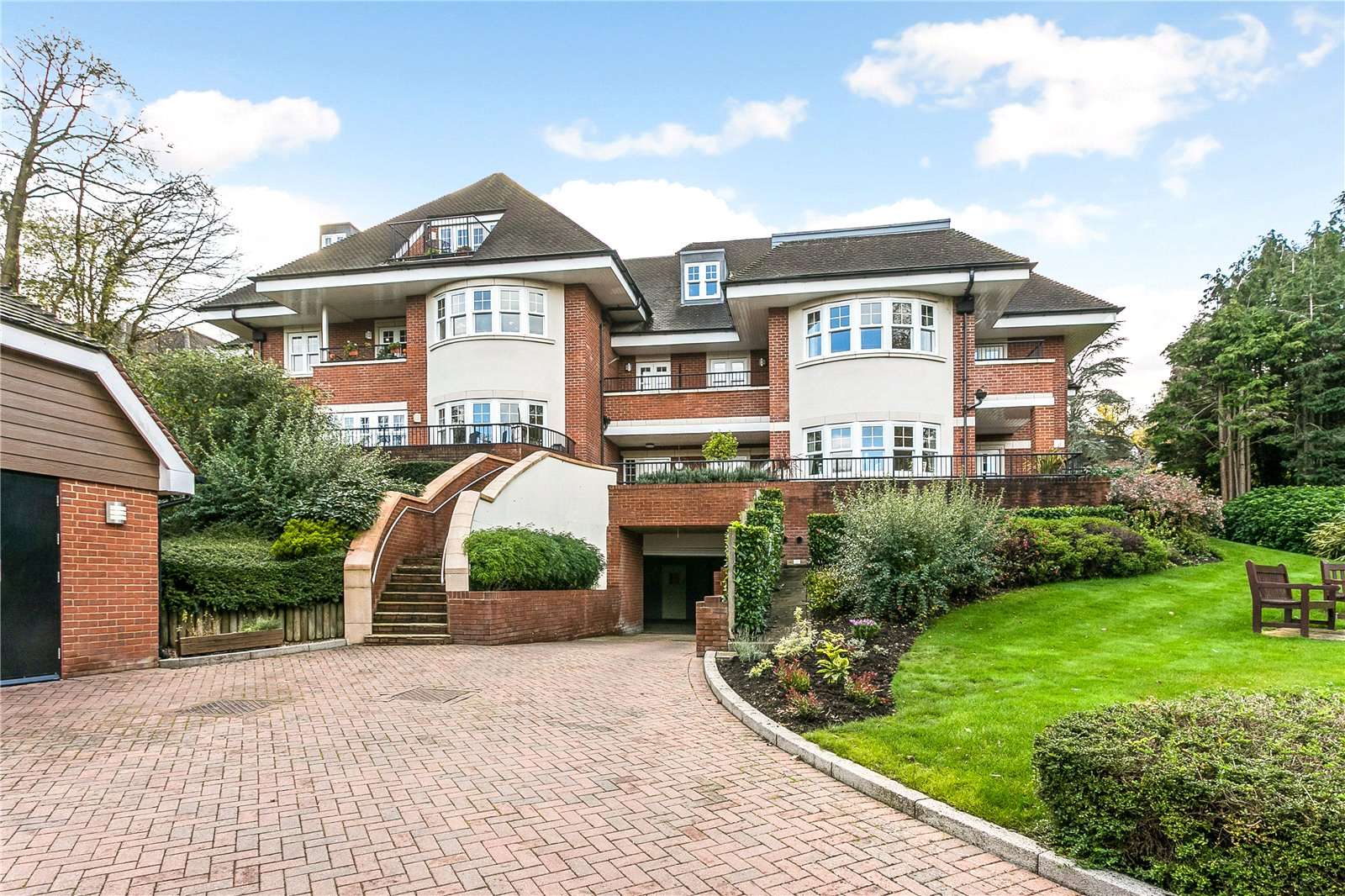 South Park View, Gerrards Cross, Buckinghamshire, SL9 8HN Property