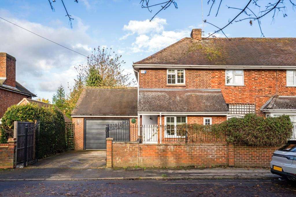 North Drive, Beaconsfield, Buckinghamshire, HP9 1TZ Property for sale