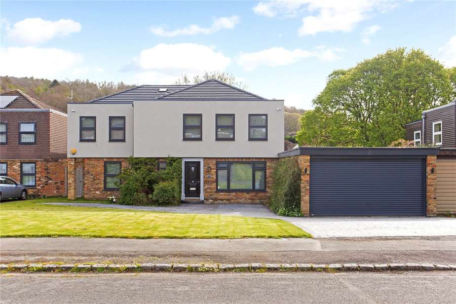Cherry Tree Close, Hughenden Valley, High Buckinghamshire