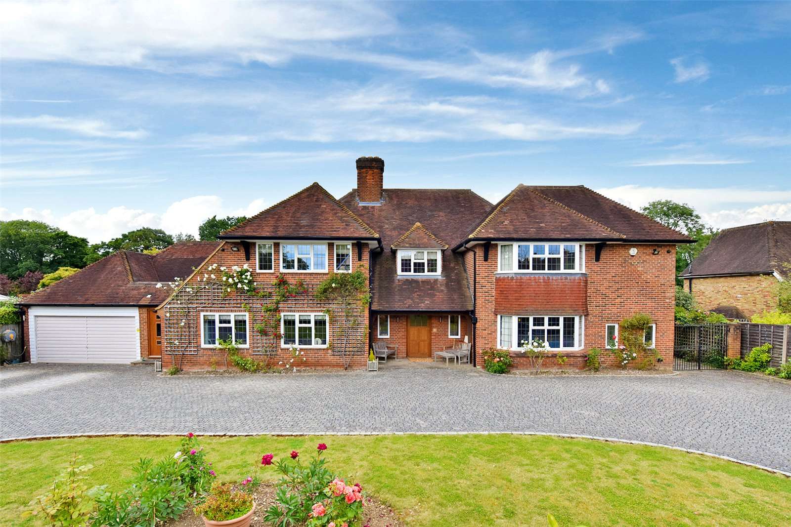 Marsham Way, Gerrards Cross, Buckinghamshire, SL9 8AW Property for