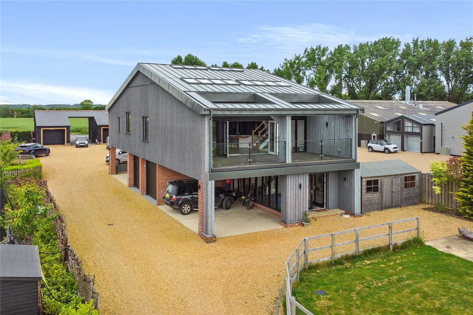 Warren Place, Green Tye, Much Hadham, Hertfordshire, SG10 6JD