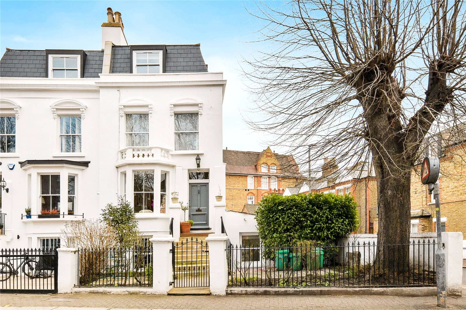 Surrey Lane, London, SW11 3PA คุณสมบัติ รอขาย Savills