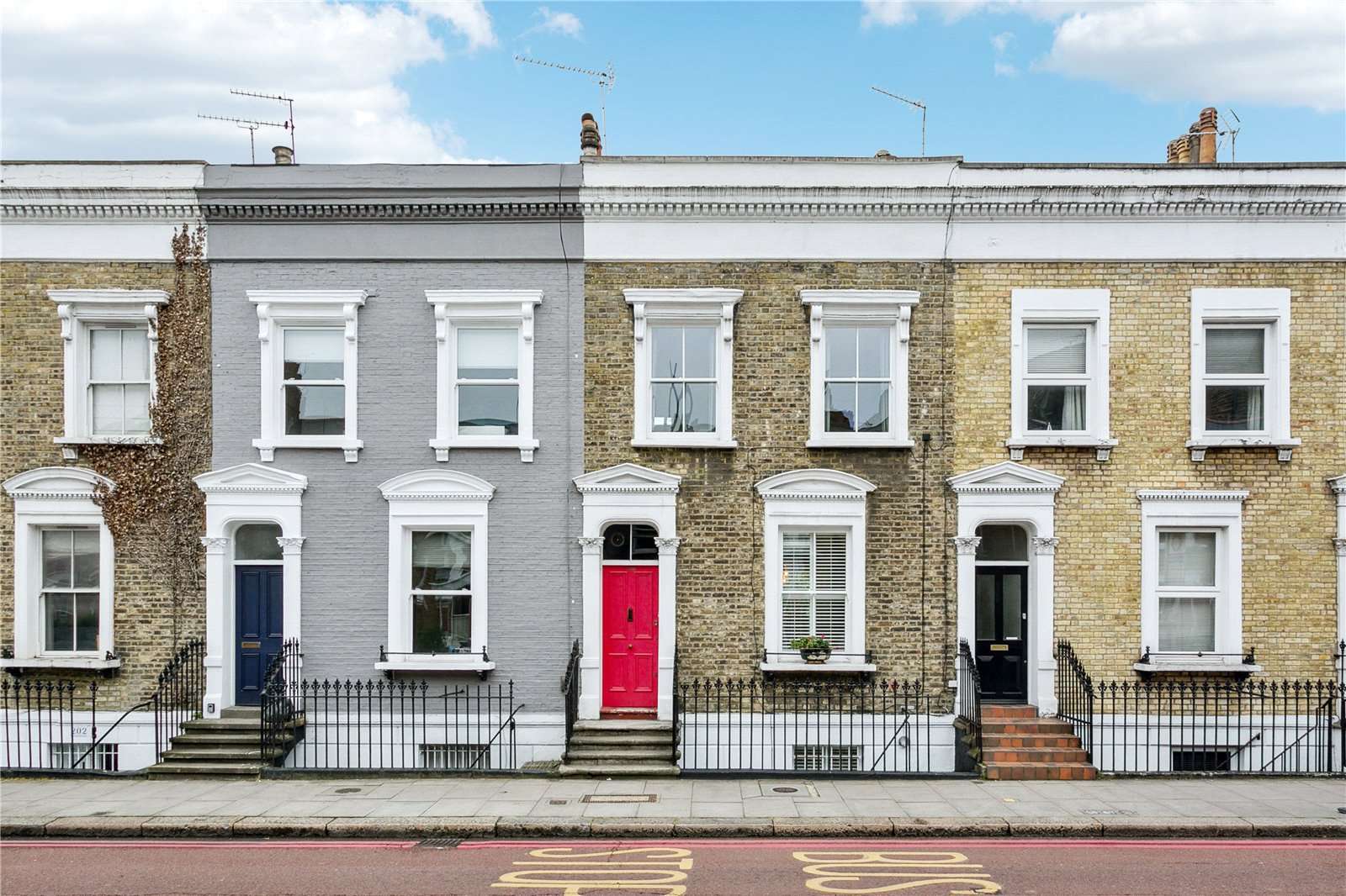 Battersea Bridge Road, London, SW11 3AE คุณสมบัติ รอขาย Savills