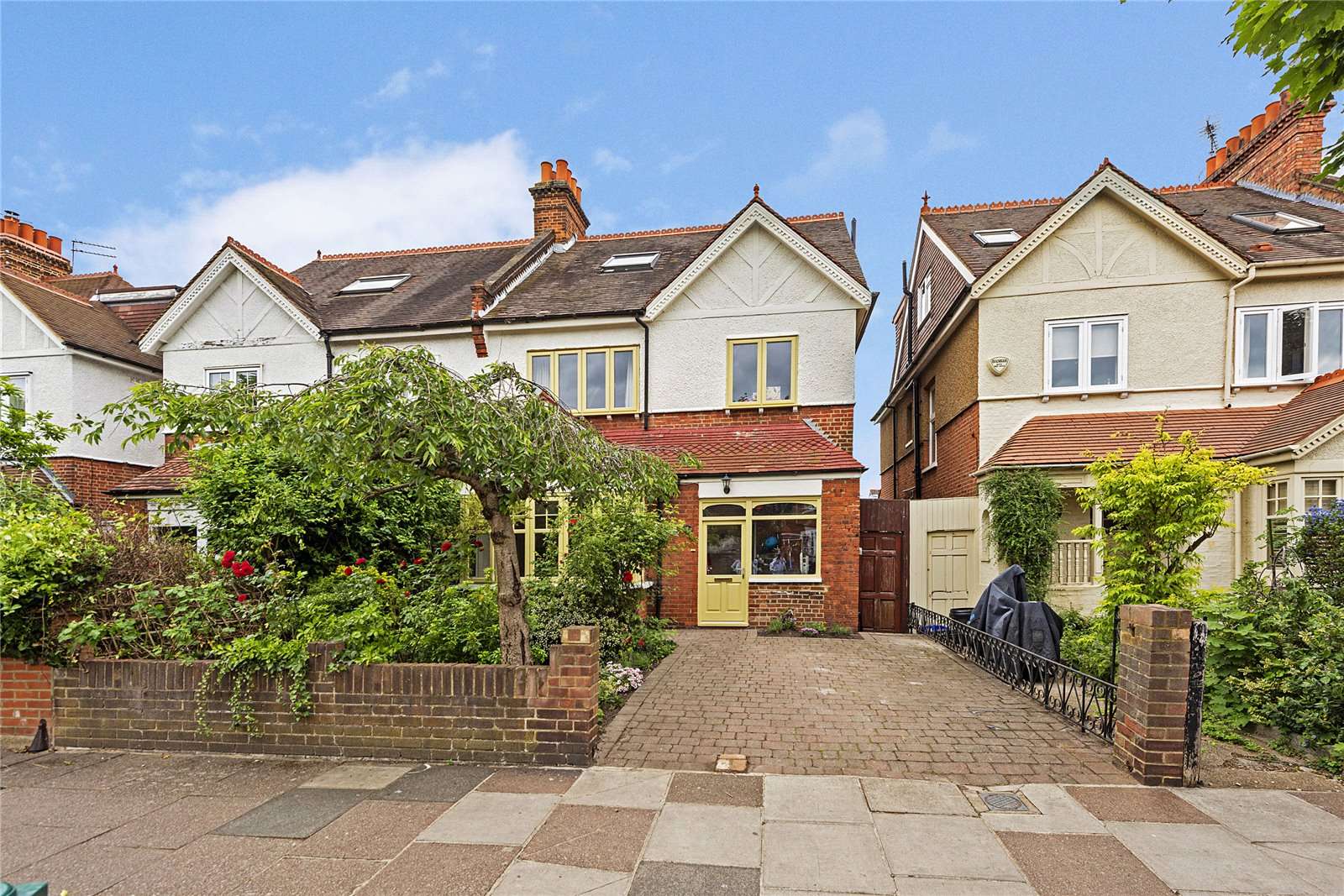 Savills Chester Close Queens Ride Barnes London Sw13 0je