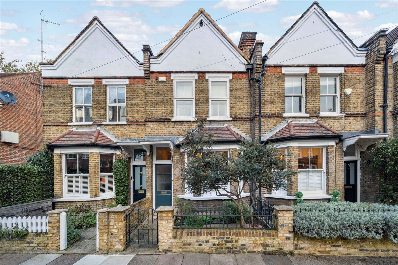 Grove Road, Barnes, London, SW13 0HH Property for sale Savills