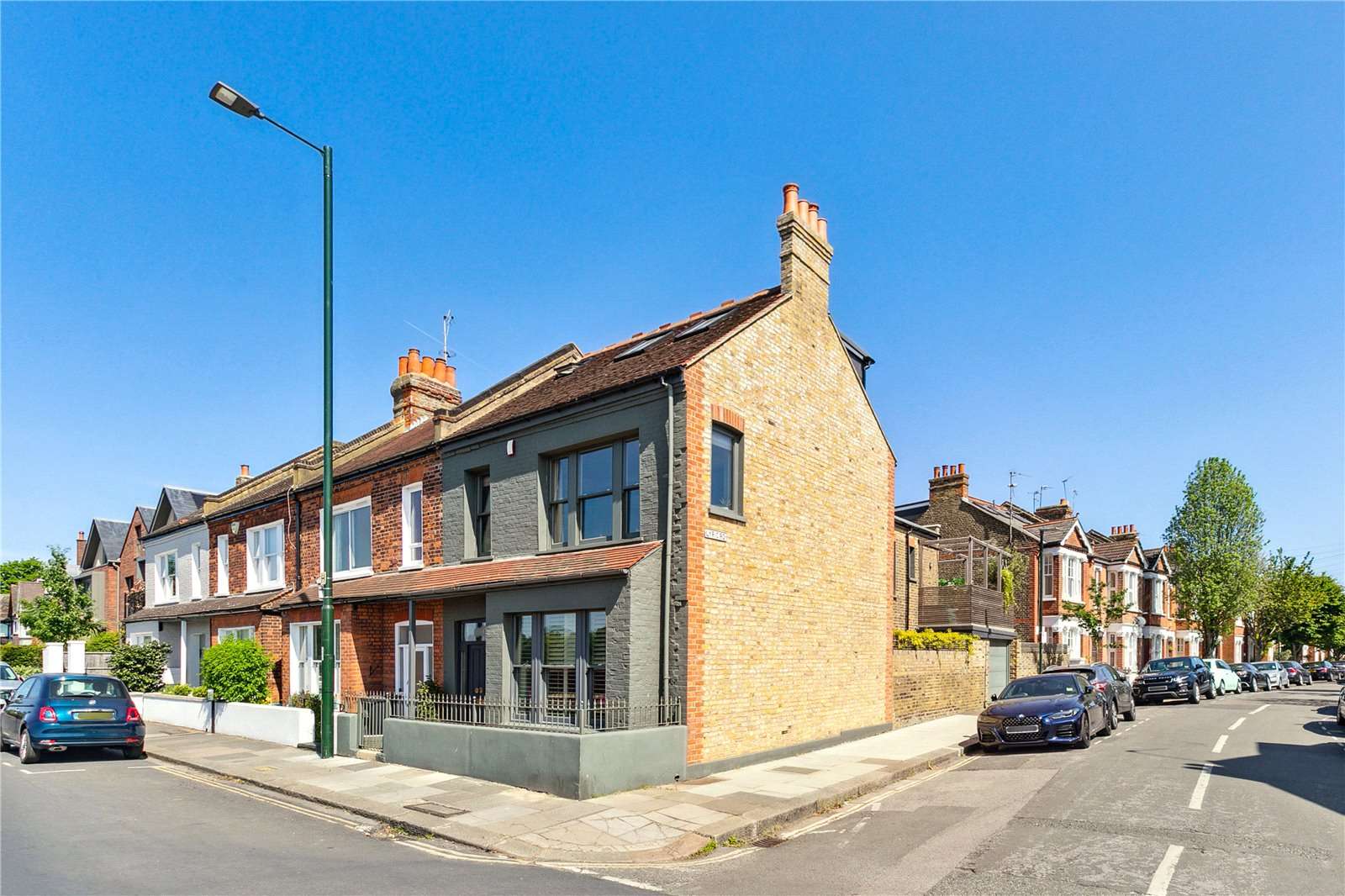 Lonsdale Road, Barnes, London, SW13 9QB คุณสมบัติ รอขาย Savills