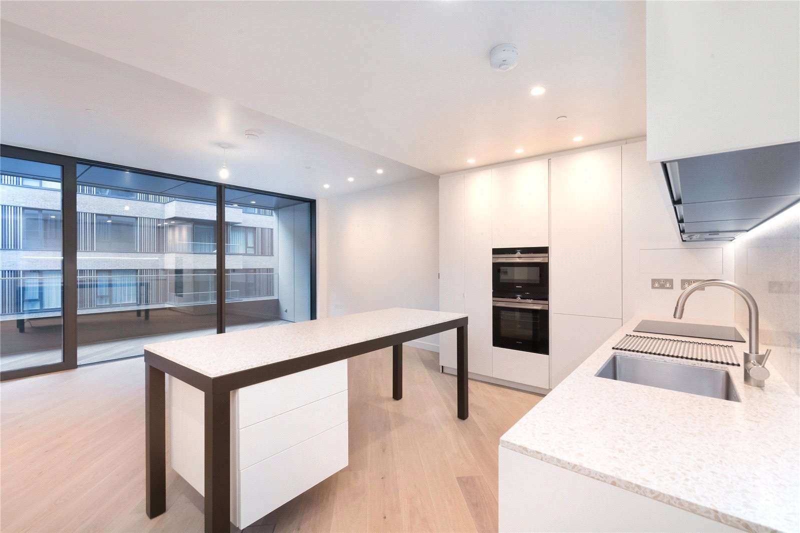 Property for sale in Shepherds Bush (Hammersmith & City) Underground