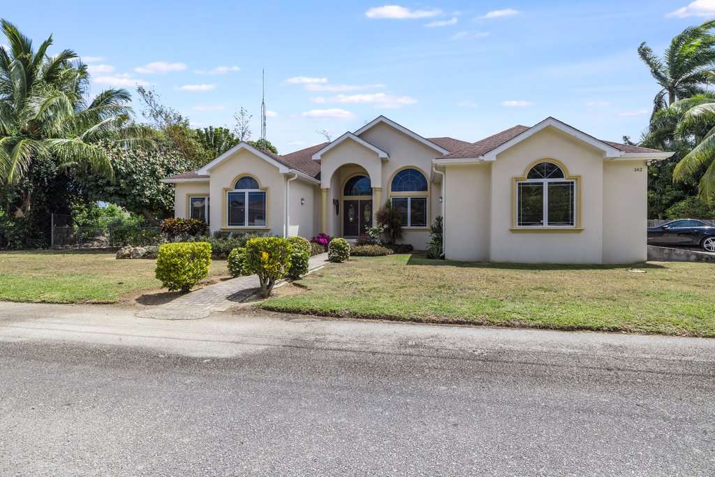 Lakeside Drive, Admiral's Landing, Patricks Island, Cayman Property