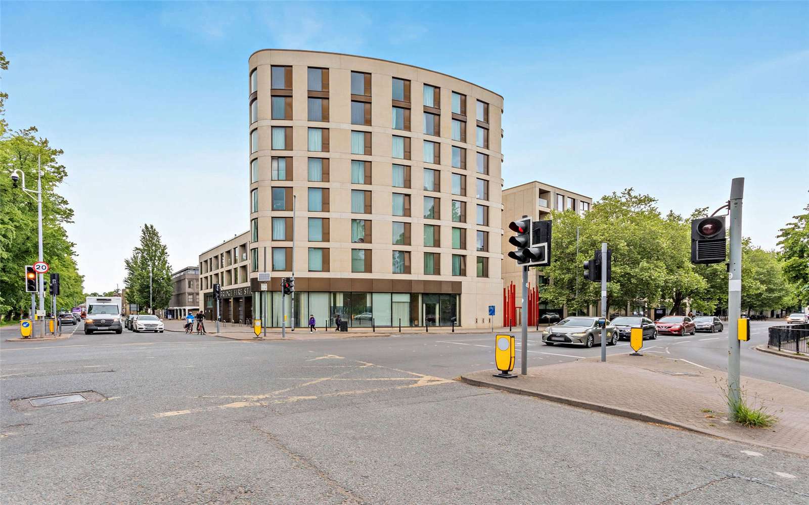 bedroom houses to rent in England | Savills