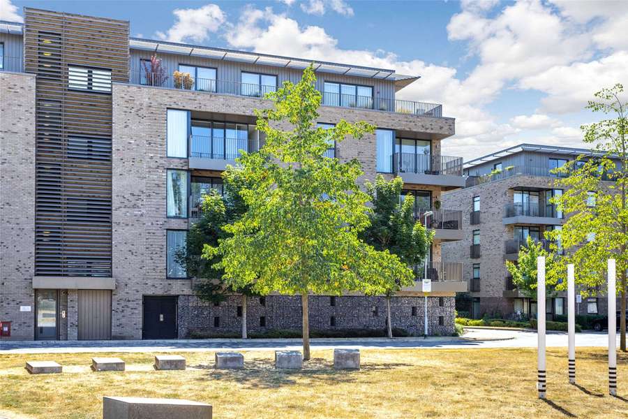 Fellows House, Lilywhite Drive, Cambridge, CB4 1GP Property to rent