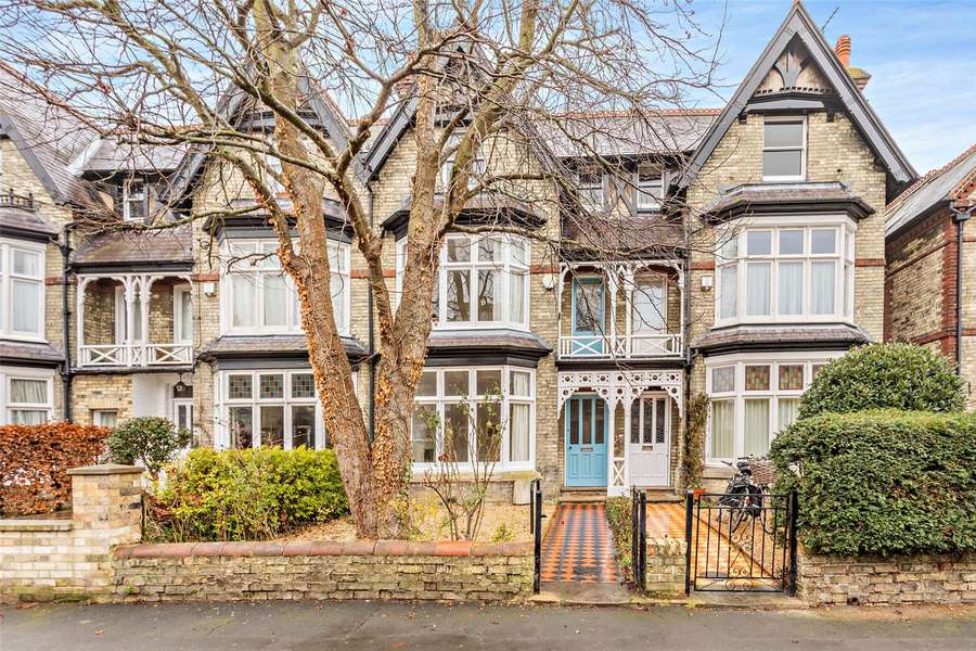 De Freville Avenue, Cambridge, Cambridgeshire, CB4 1HT Property to