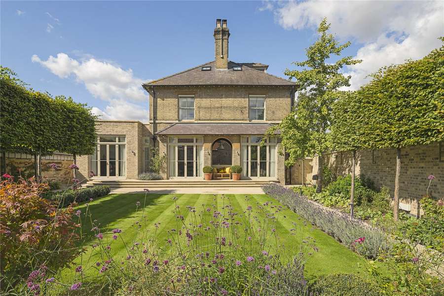 High Street, Trumpington, Cambridge, CB2 9HZ Property for sale Savills