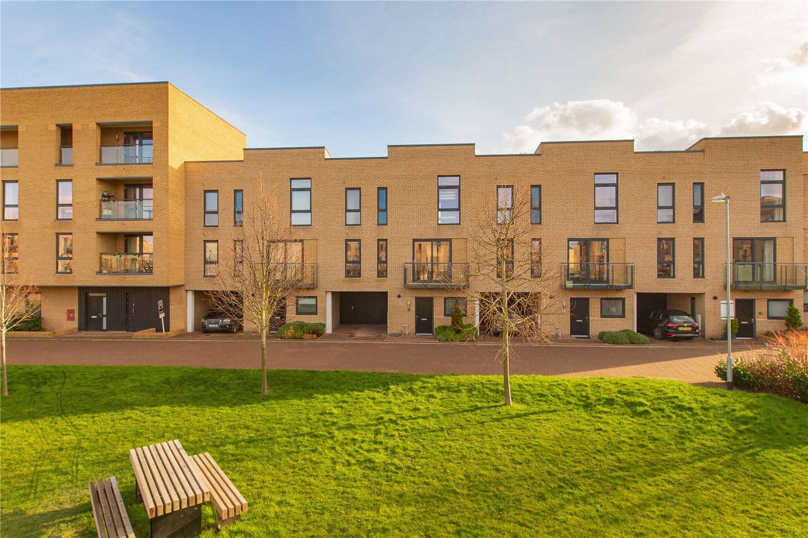 Cornwell Road, Trumpington, Cambridge, CB2 9BN คุณสมบัติ รอขาย Savills