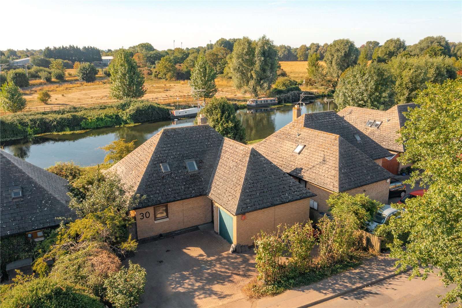 Fen Road, Cambridge, CB4 1TX คุณสมบัติ รอขาย Savills