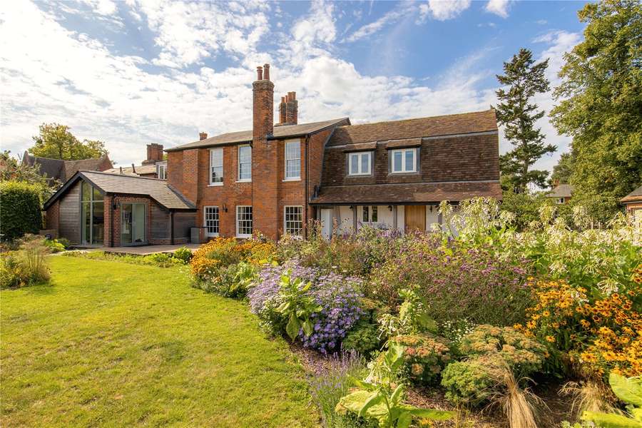 Cambridge Road, Girton, Cambridge, Cambridgeshire, CB3 0PN Property