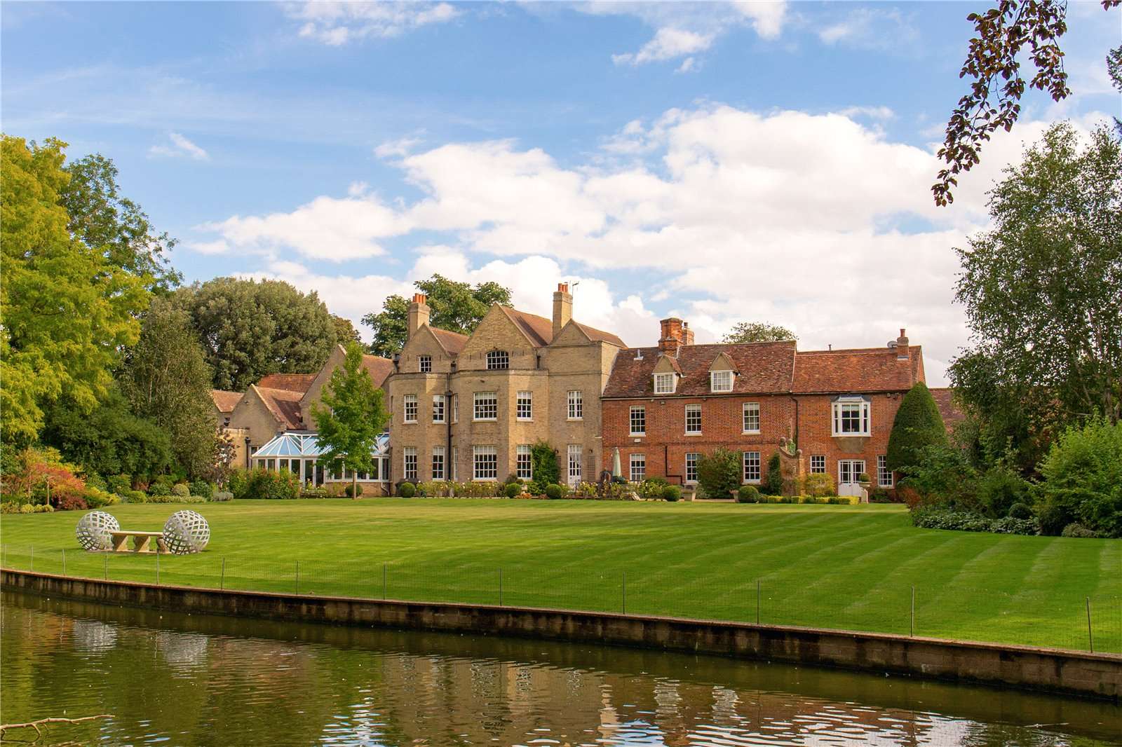 Abbey Street, Ickleton, Saffron Walden, Essex, CB10 1SS Property for