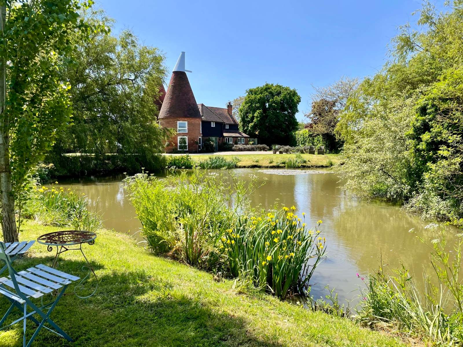 Chart Hill Road, Staplehurst, Tonbridge, Kent, TN12 0RW Property for