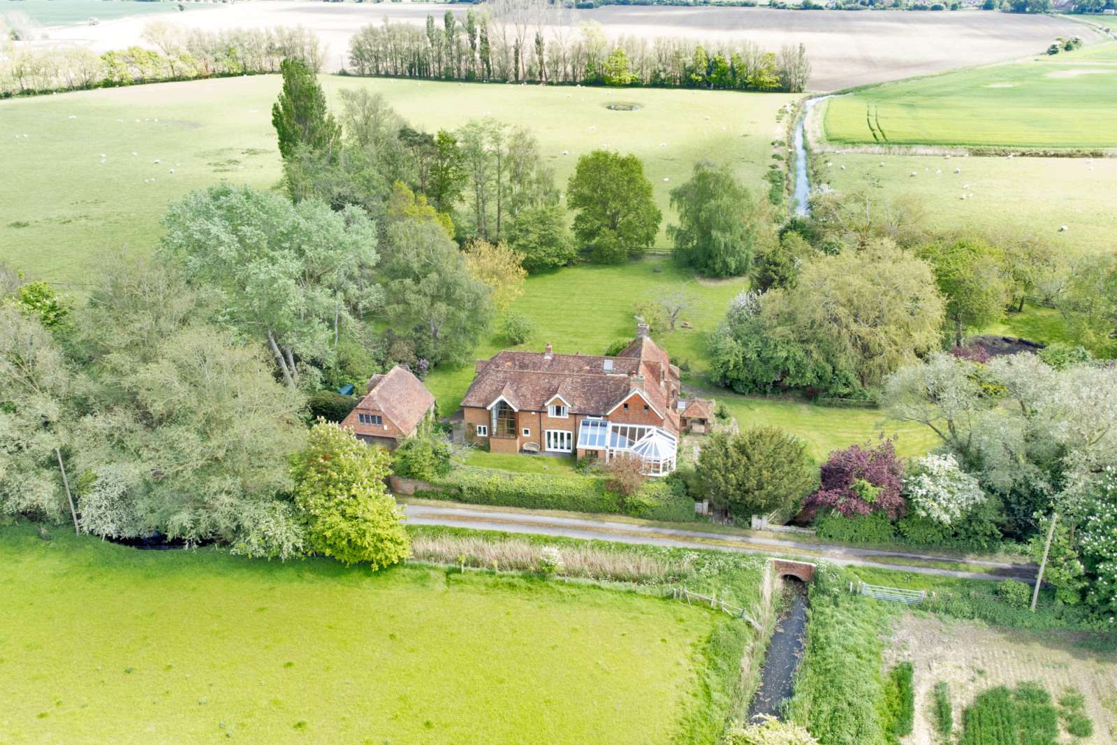 Church Lane, Brenzett, Romney Marsh, Kent, TN29 0EF プロパティ 販売 Savills