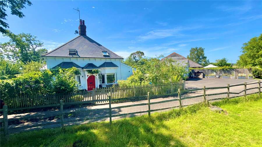 Five Oak Lane, Staplehurst, Kent, TN12 0HT Property for sale Savills