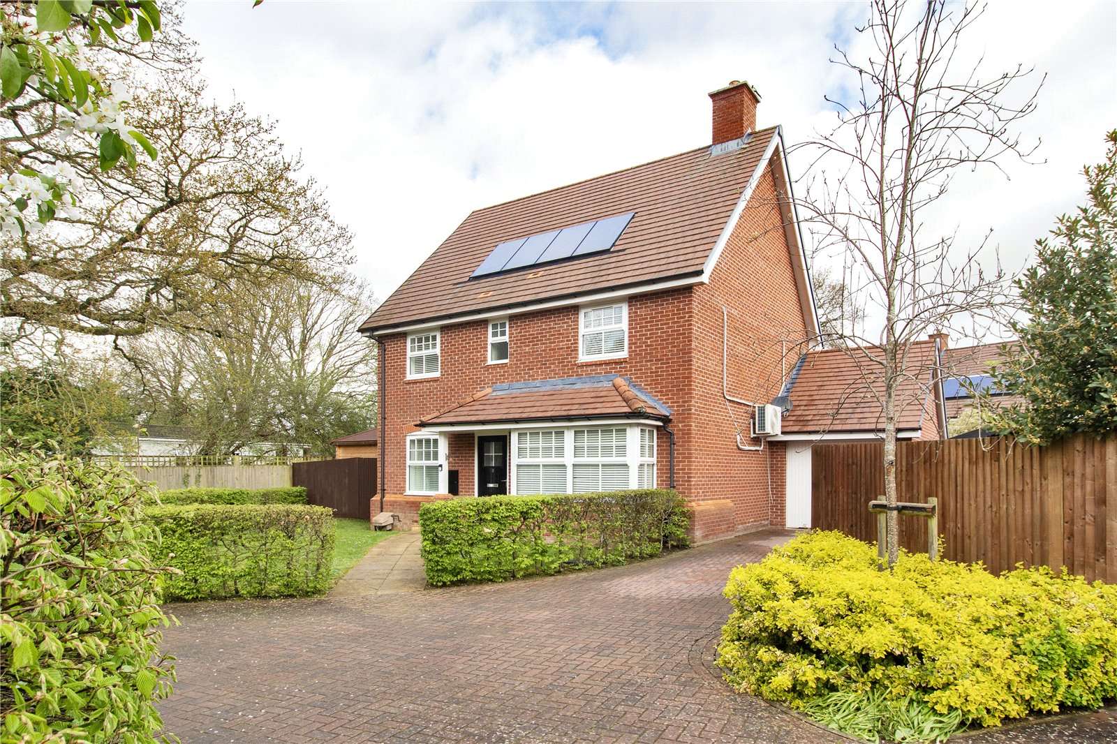 Davies Close, Staplehurst, Kent, TN12 0EH Property for sale Savills