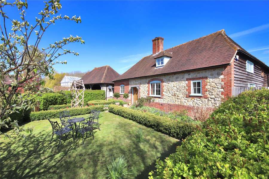 The Street, Maidstone, Kent, ME17 1DP Property for sale