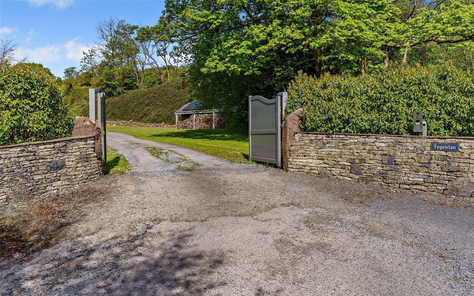 Captivating Country Retreat in Carmarthenshire 2
