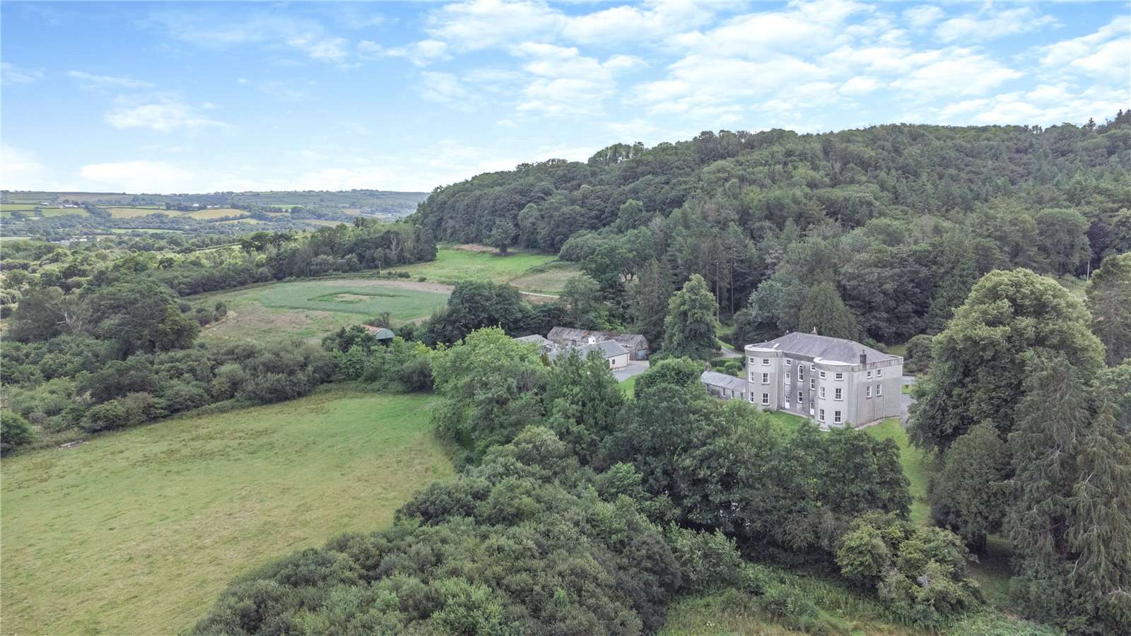 Nr Narberth, Pembrokeshire, SA34 0RE