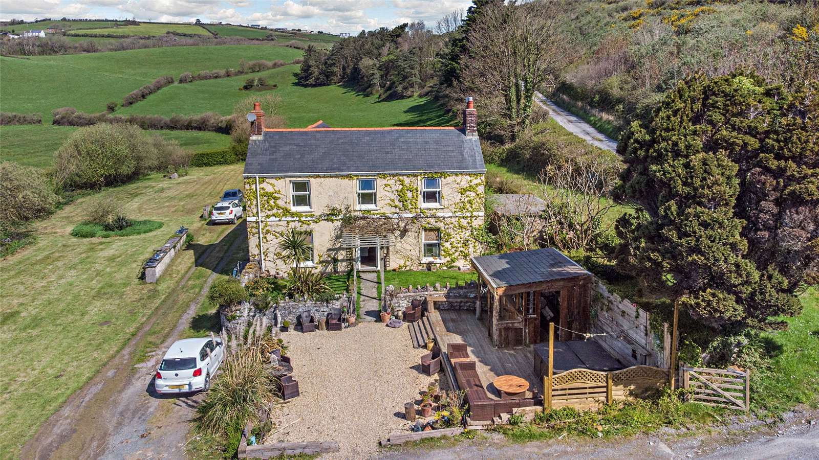 Laugharne, Carmarthen, Carmarthenshire, SA33 4RP Property for sale