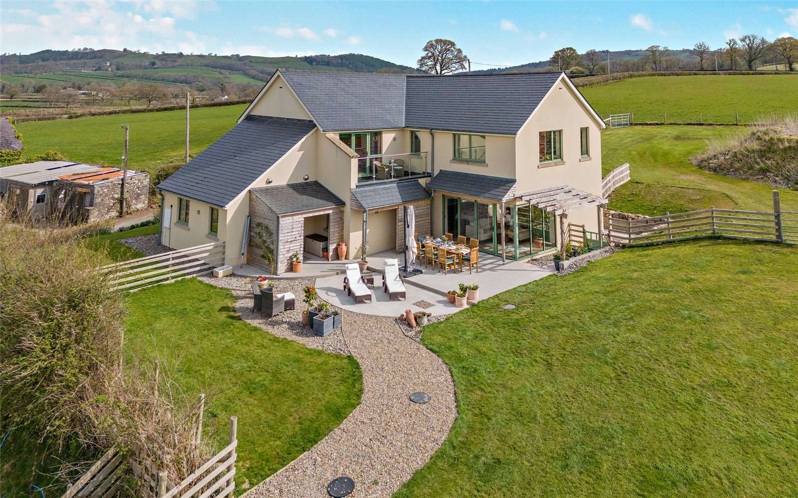 Llangadog, Carmarthenshire, SA19 9EW