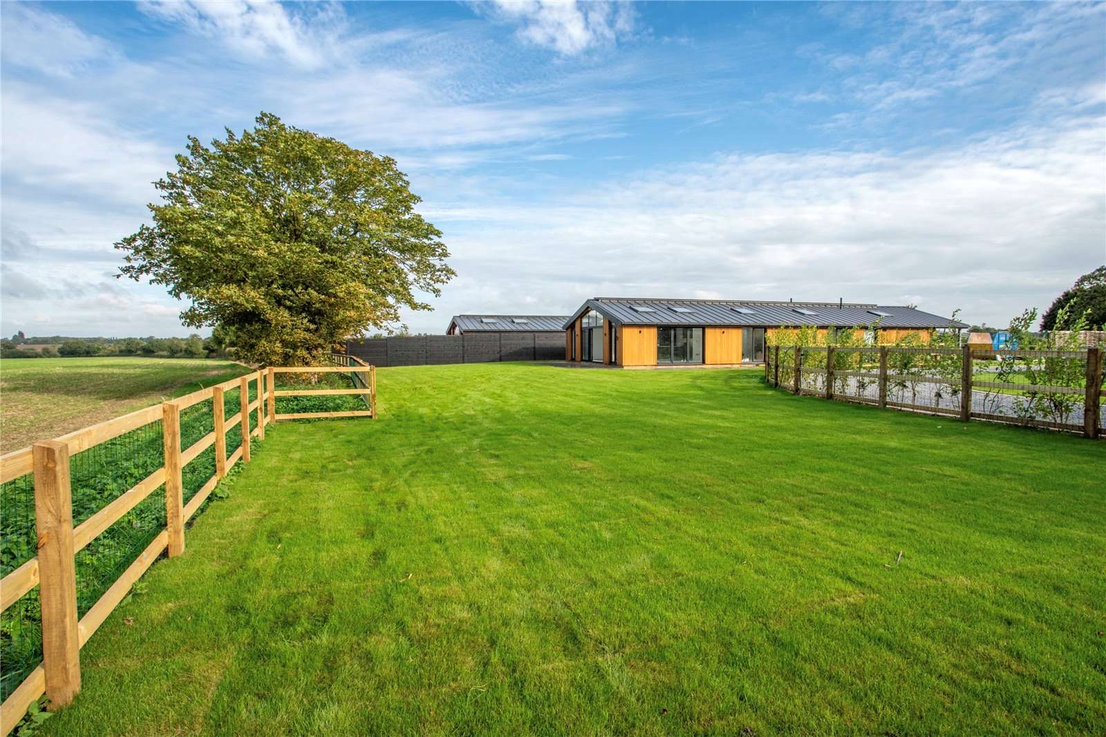 Bedfords Farm Road, Good Easter, Chelmsford, CM1 4RL New homes for