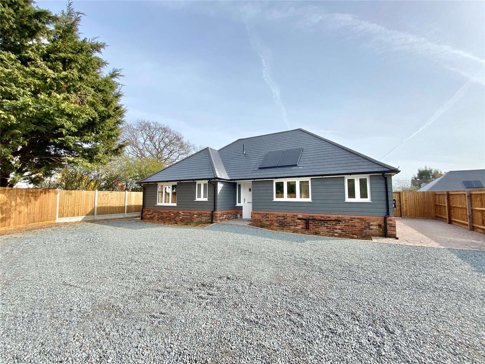 Appleberry Place, Stoney Hills, BurnhamonCrouch, Essex, CM0 8QA New