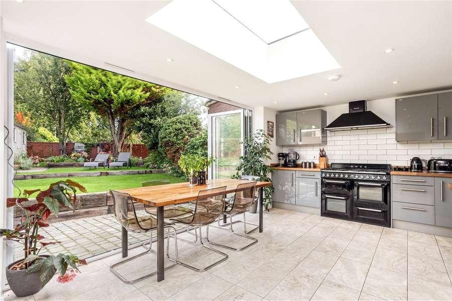 Savills Bridge Street Writtle Chelmsford Cm1 3ex Properties