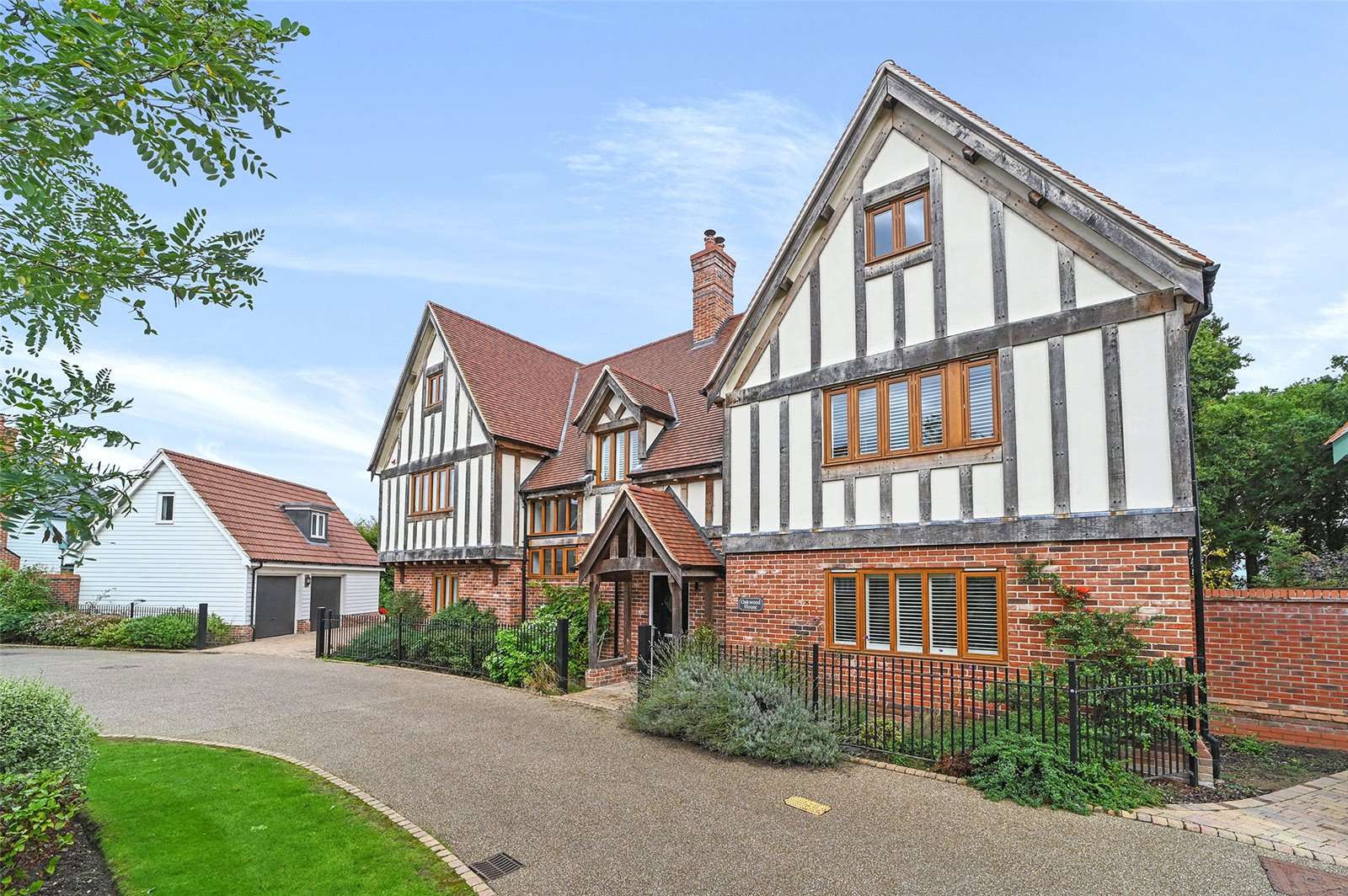 Woodland Way, Edney Common, Chelmsford, CM1 3FF Property for sale