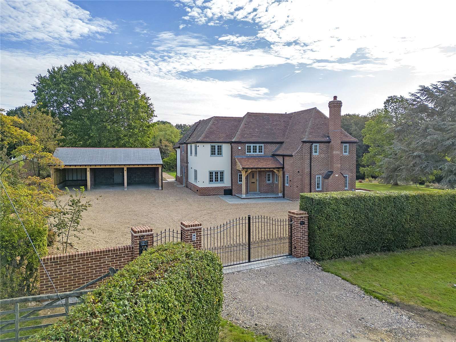 Felstead Road, Little Leighs, Chelmsford, Essex, CM3 1PF Property for