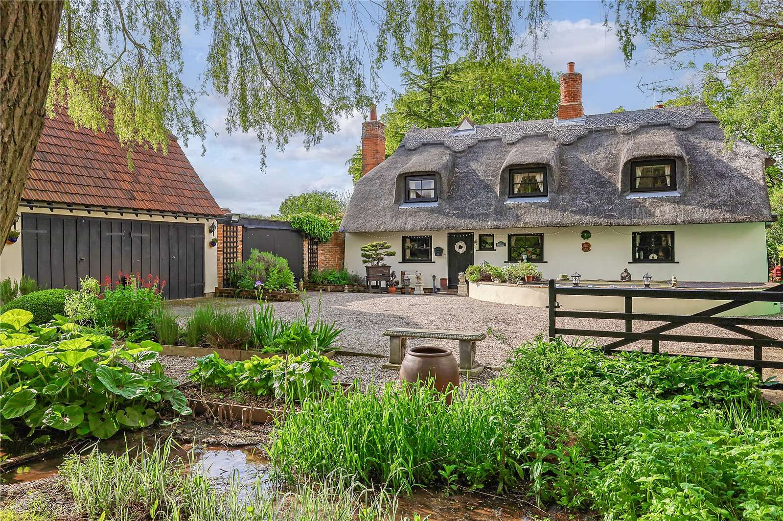 Braintree Road, Shalford, Braintree, Essex, CM7 4QY Property for sale