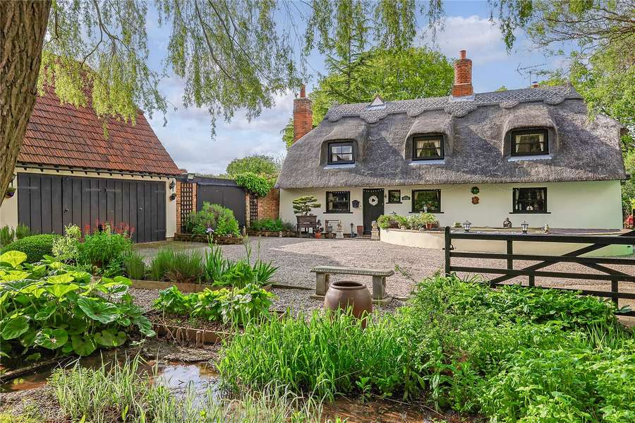 Braintree Road, Shalford, Braintree, Essex, CM7 4QY Property for sale